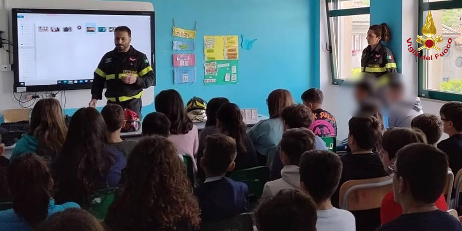 Potenza, attività informativa presso le scuole