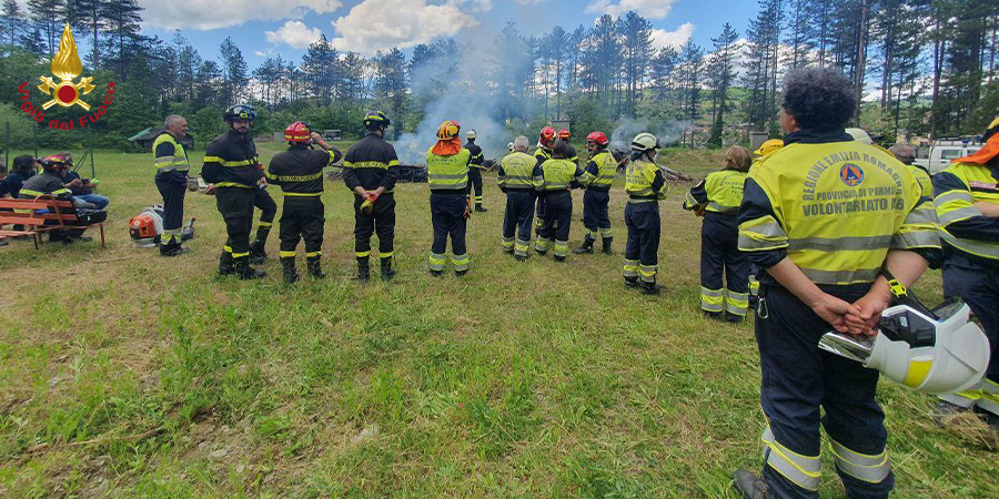 Parma, addestramento congiunto AIB a Borgo Val di Taro