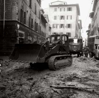 Mezzo movimento terra in azione