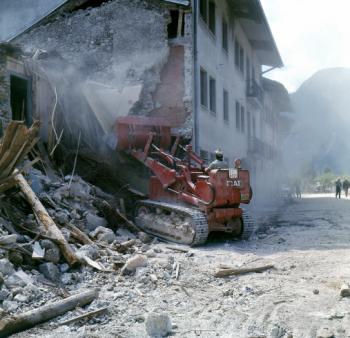 Operazione di rimozione macerie