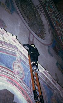 Rimozione di parti pericolanti