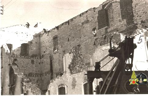 bombardamento a foggia - gru