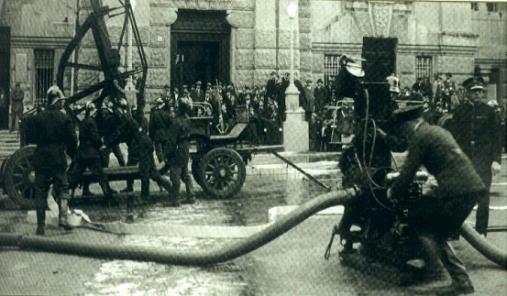 Foto_storica_dei_Vigili_del_Fuoco_9