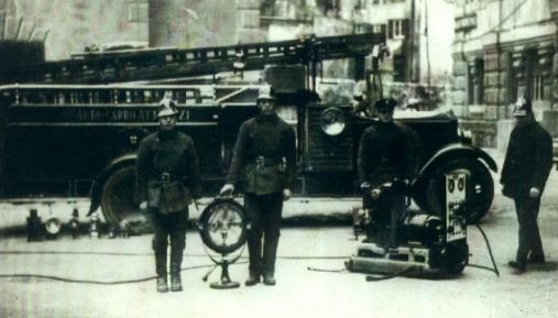 Foto_storica_dei_Vigili_del_Fuoco_8