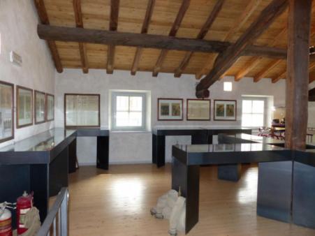 Particolare_dell'interno_del_Museo_di_Mese_dei_Vigili_del_Fuoco_61