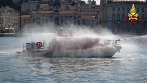 Nuova motobarca VF assegnata al Nucleo Nautico di Trieste