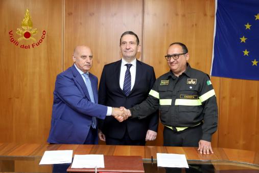 Convenzione Vigili del Fuoco ed A.S.L. Caserta per lotta contro Imenotteri