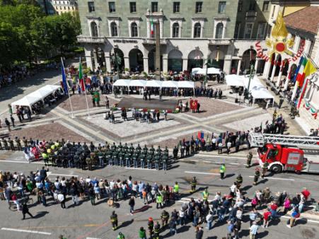 2 giugno, festa della Repubblica. Il saggio professionale dei Vigili del fuoco di Bergamo