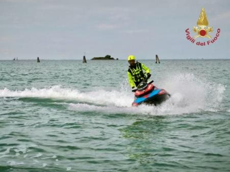 Venezia, concluso il corso moto d'acqua per 15 vigili del fuoco