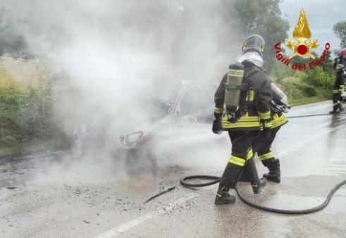 Incendio autovettura a Budoia