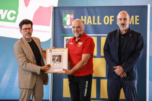 Salvatore Esposito si conferma campione italiano assoluto di pesistica