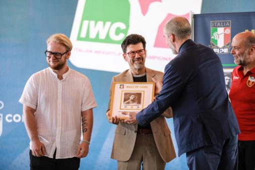 Salvatore Esposito si conferma campione italiano assoluto di pesistica