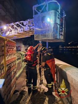 Verona, salvato uomo finito nel fiume Adige