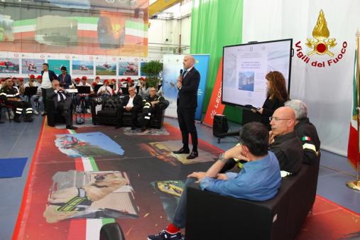 Celebrazioni per il 70° della componente aerea dei Vigili del fuoco