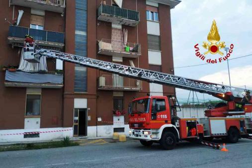 Crollo calcinacci a Santhià