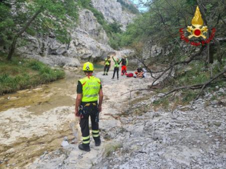 Soccorso un ragazzo nel torrente Rosandra