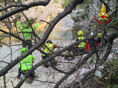 Soccorso un ragazzo nel torrente Rosandra
