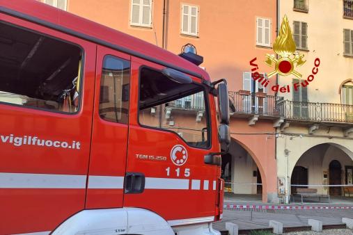 Verifica statica su un balcone in piazza Cavour