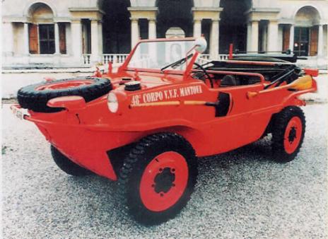 Mezzo storico di tipo anfibio VV.F.