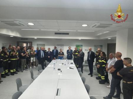 Matera, il Ministro Piantedosi incontra il personale del Comando e le famiglie dei Vigili del fuoco scomparsi