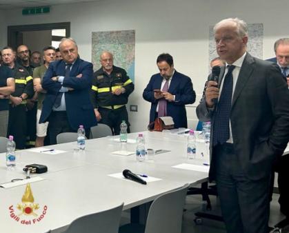 Matera, il Ministro Piantedosi incontra il personale del Comando e le famiglie dei Vigili del fuoco scomparsi