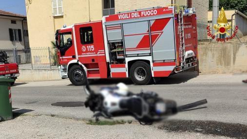 Incidente stradale tra una motocicletta e un’autovettura