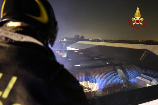 Incendio in un’azienda chimica a Monticello Conte Otto