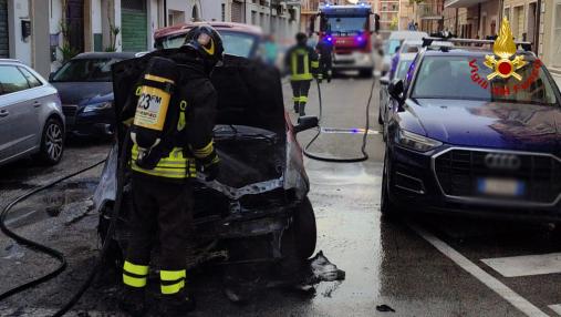 Incendio di un’autovettura a Porto San Giorgio