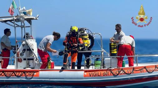 Speleo sub.jpg Naufragio di un'imbarcazione a Palermo. In corso le ricerche dei dispersi