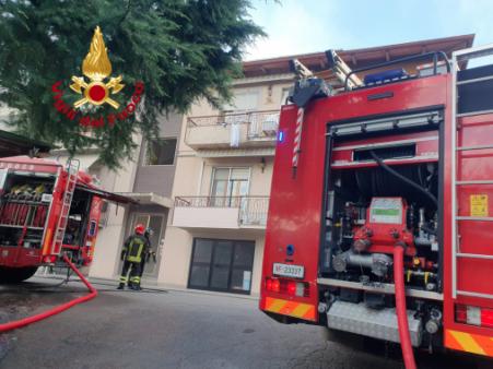 Incendio in un condominio a Reggello nella frazione del Matassino