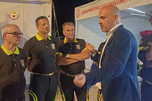 Il Ministro dell’Interno Piantedosi in visita allo stand dei Vigili del fuoco al G7 EXPO Agricoltura di Siracusa