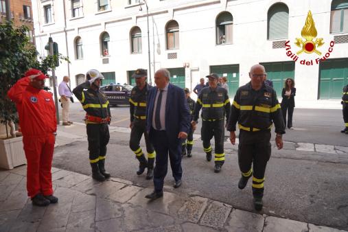 Il Ministro dell’Interno Matteo Piantedosi in visita presso il Comando Provinciale dei Vigili del Fuoco di Palermo