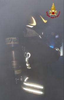 Incendio al motore elettrico di una cabina ascensore