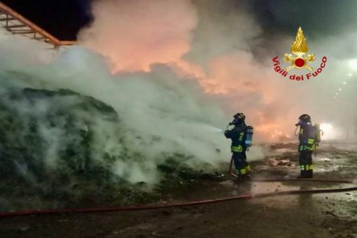 Giornata di interventi impegnativi per i Vigili del fuoco di Catania