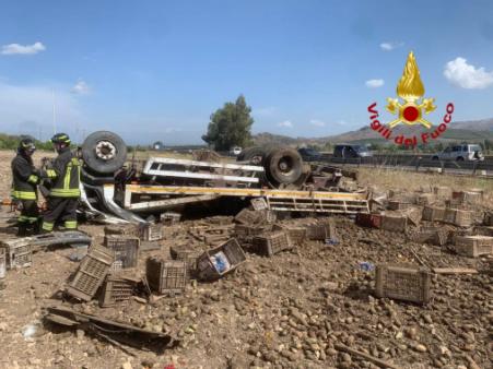 Giornata di interventi impegnativi per i Vigili del fuoco di Catania