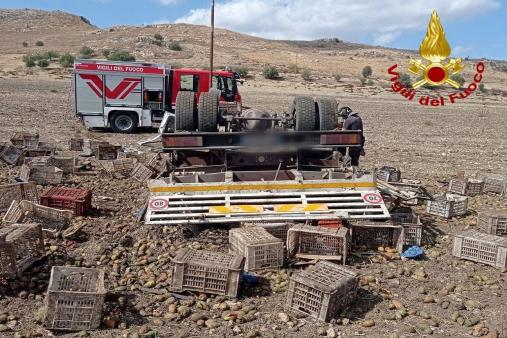 Giornata di interventi impegnativi per i Vigili del fuoco di Catania