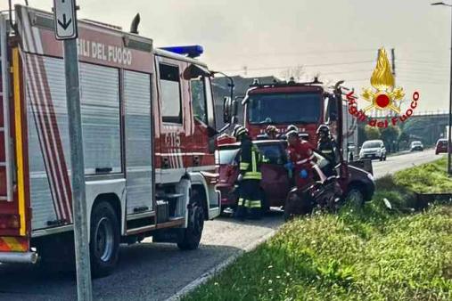 Incidente stradale in Corso 2 giugno a Santhià