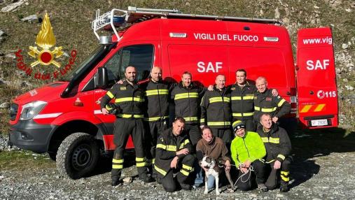 Salvataggio di un cane su sponda impervia del lago Alpe dei Cavalli ad Antrona Schieranco