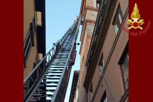 Soccorso ad infortunato su una torre campanaria