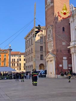 4 novembre, giornata dell'Unità nazionale e delle Forze armate: presenti i Vigili del fuoco