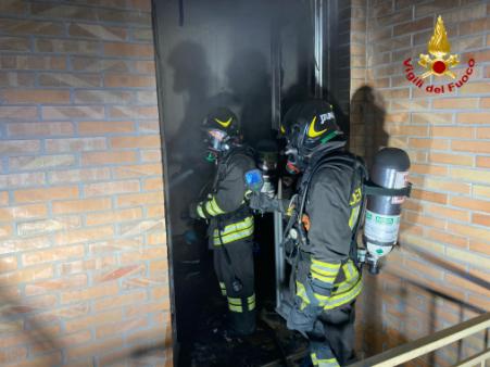 Incendio in un appartamento ad Ancona