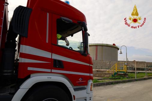 Ragusa, esercitazione presso il Centro Olio EniMed