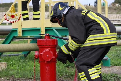 Ragusa, esercitazione presso il Centro Olio EniMed