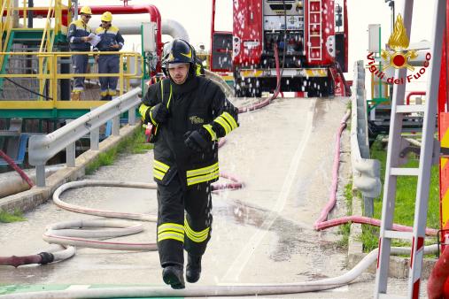 Ragusa, esercitazione presso il Centro Olio EniMed