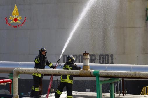 Ragusa, esercitazione presso il Centro Olio EniMed