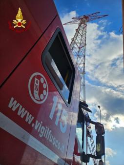 Incendio in un appartamento a Torre Faro