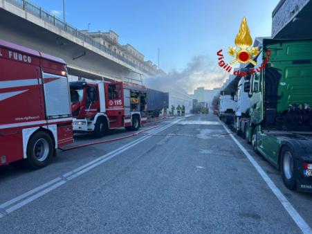 Incendio autoarticolato