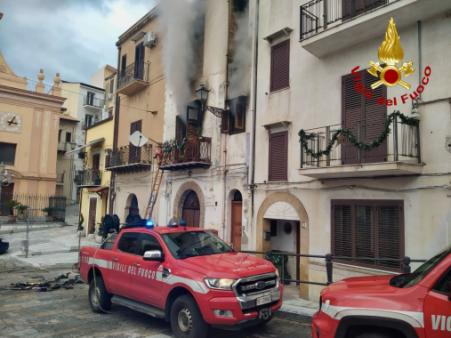 Incendio abitazione