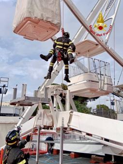 Addestramento SAF su ruota panoramica a Catania