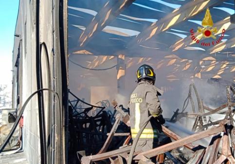 Incendio capannone